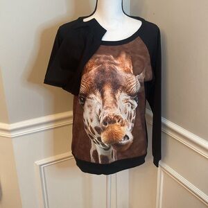 Giraffe Sweatshirt size Small winter